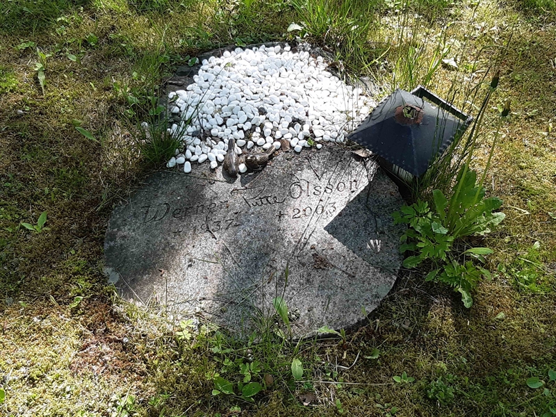 Grave number: KA 15   148