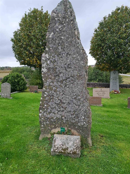 Grave number: KG 09   686