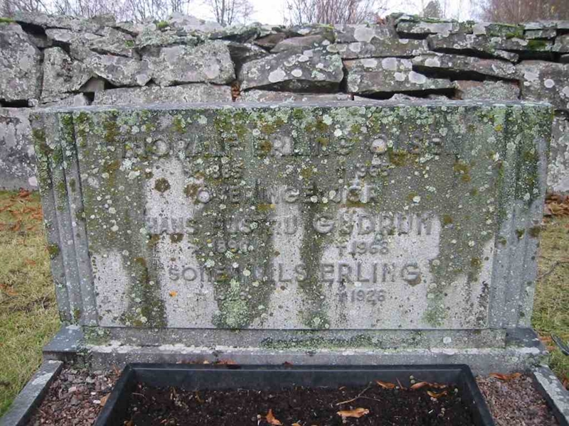 Grave number: KV F    4a-c