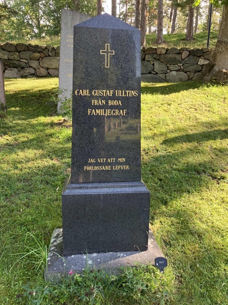 Grave number: 1 11     7
