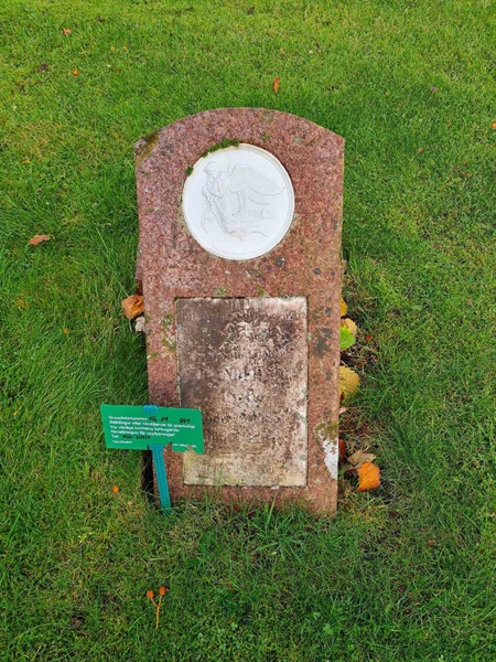 Grave number: KG 09   845