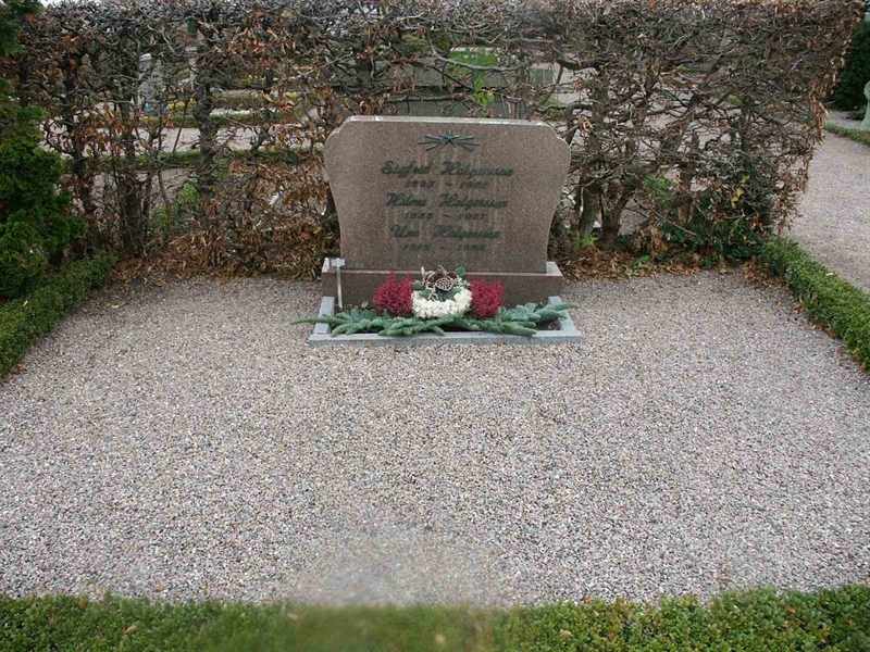 Grave number: KK NÖ B    24-26