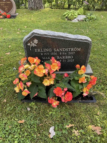 Grave number: 1 KV12   148