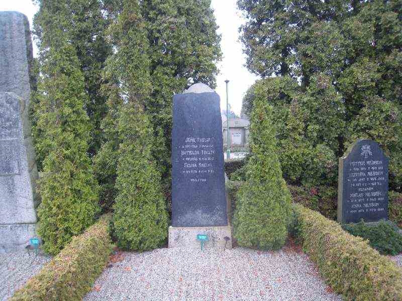 Grave number: NK IV   222