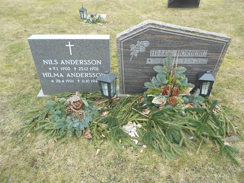 Grave number: V 5    82