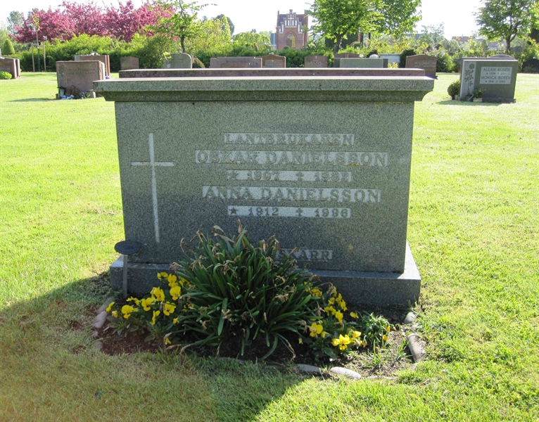 Grave number: NY U    29, 30