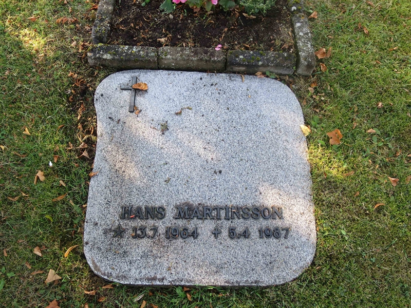 Grave number: HK G   183