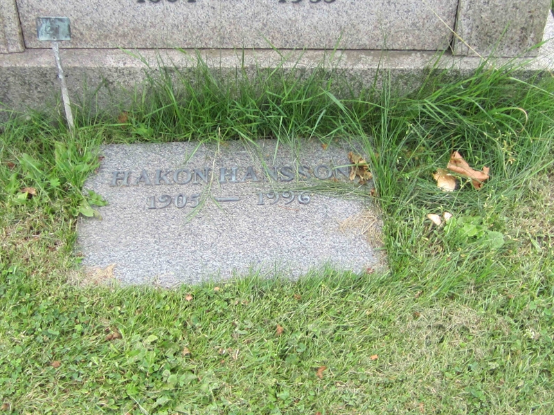 Grave number: 1 K    21