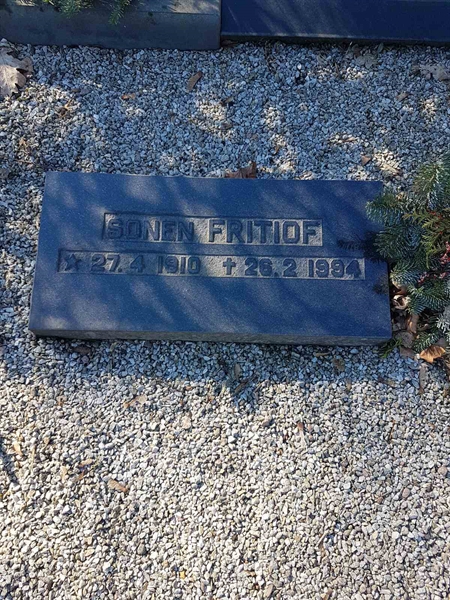 Grave number: RK N 2     7, 8