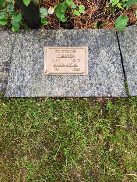 Grave number: H AG    71-72