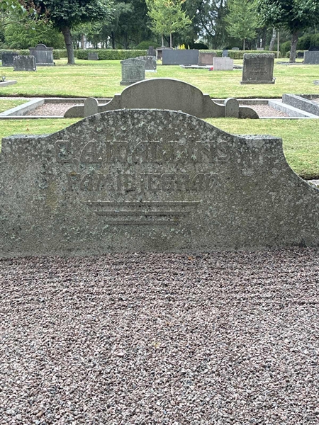 Grave number: 33 6    55