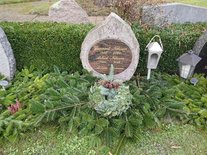 Grave number: Si U    59