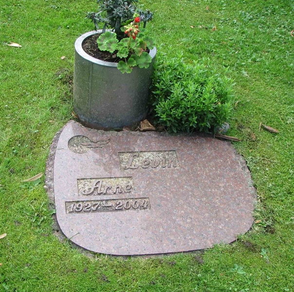 Grave number: HN KASTA    75