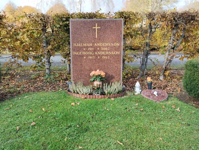 Grave number: Ö 30y    13a, 13b