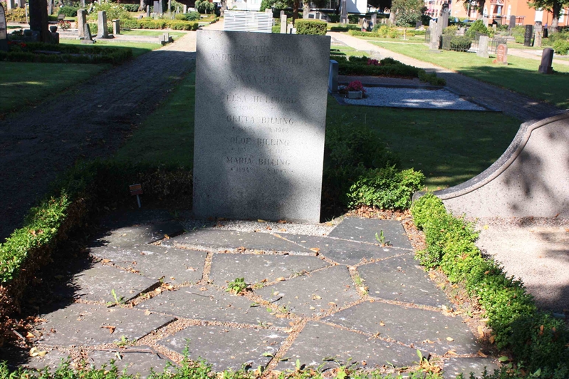 Grave number: Ö 06y    26, 27