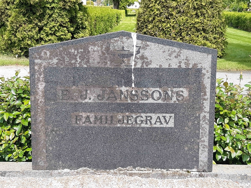 Grave number: NO 22     5
