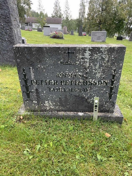 Grave number: MV II     4