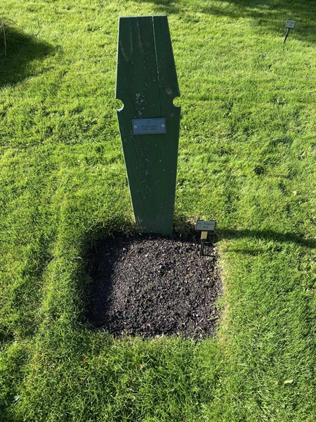 Gravnummer: 2 HB    19