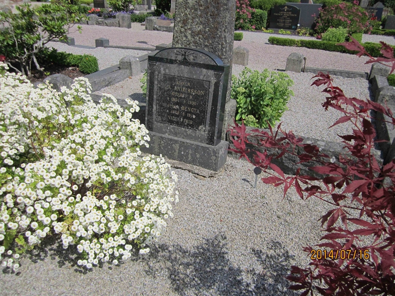 Grave number: 10 B   116