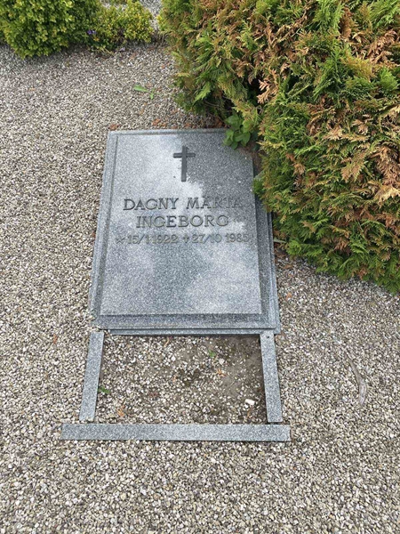 Grave number: LG D     8