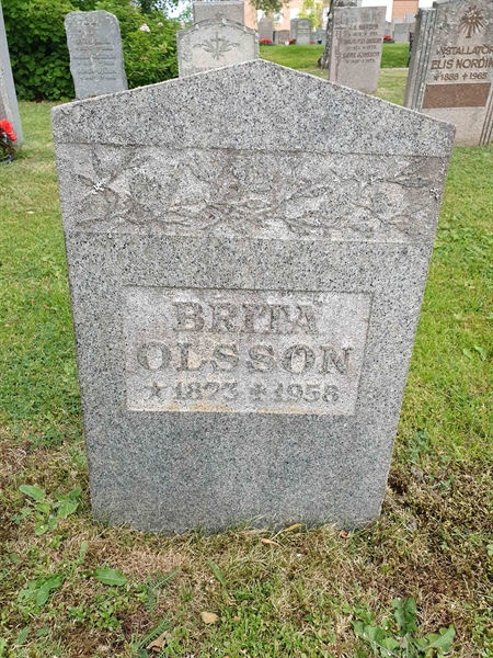 Grave number: 2 4   31-U