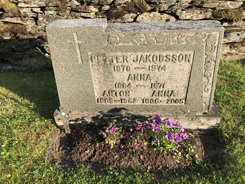 Grave number: UÖ KY    56, 57
