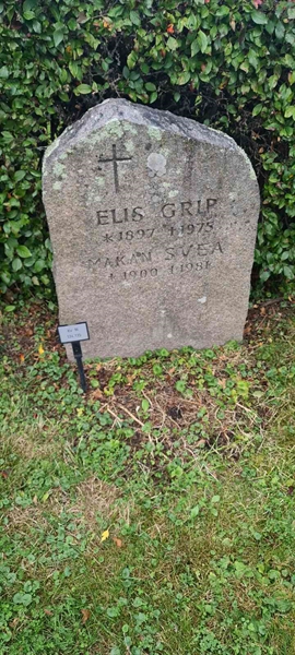 Grave number: M 16  134, 135
