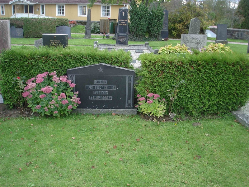 Grave number: HK A   133, 134, 135