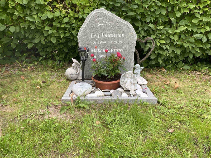 Grave number: 3 19 812