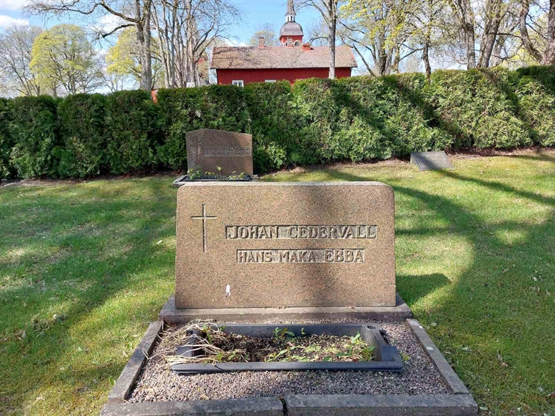 Grave number: HÖ 5  103, 104, 105