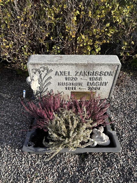 Grave number: 4 N ND   188