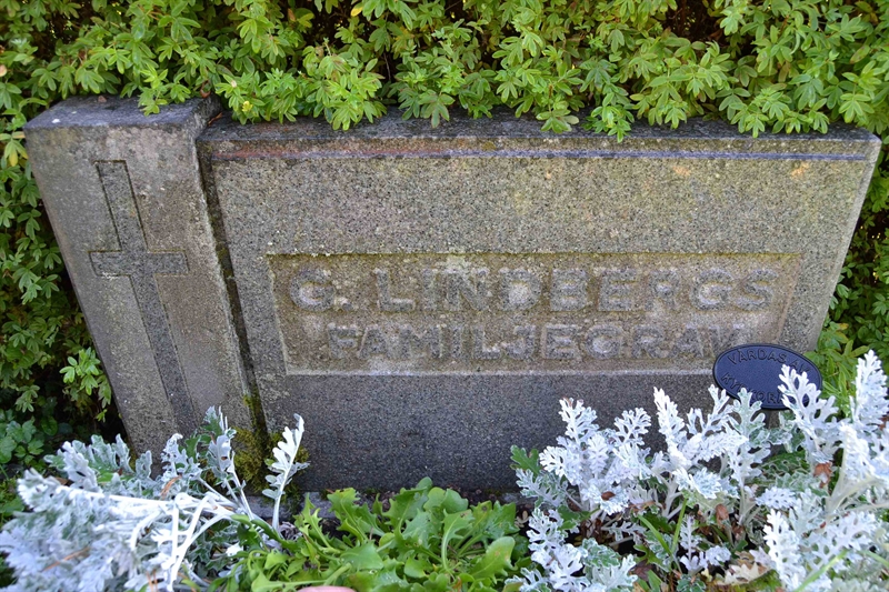 Grave number: 4 B   541