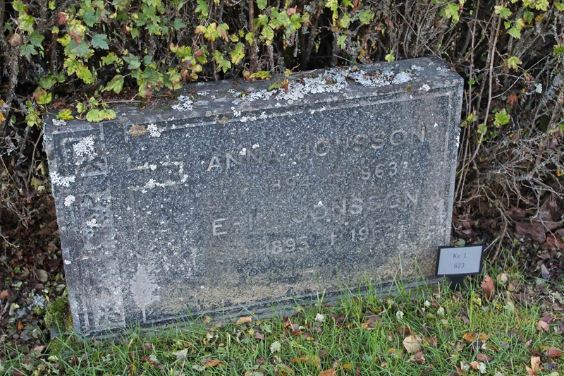 Grave number: A L  623