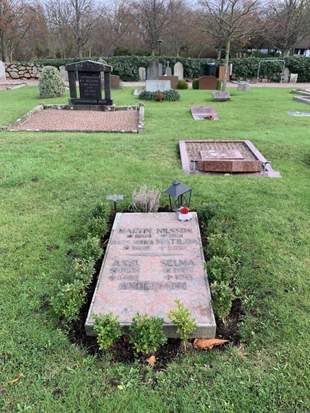 Grave number: SÖ A   176, 177