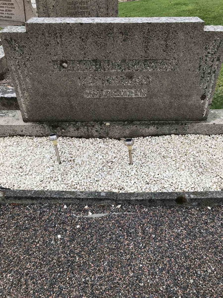 Grave number: B 01   249, 250