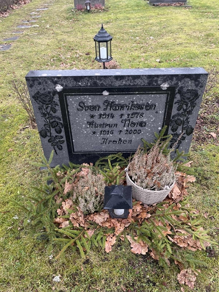 Grave number: Lax mell Kv4 154+155