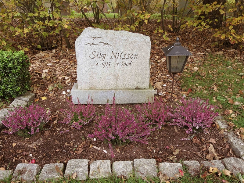 Grave number: HNB RL.I    26