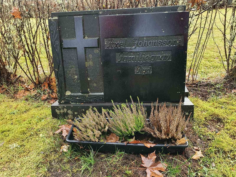 Grave number: Å N   155