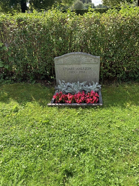 Grave number: 1 ÖK  221-222