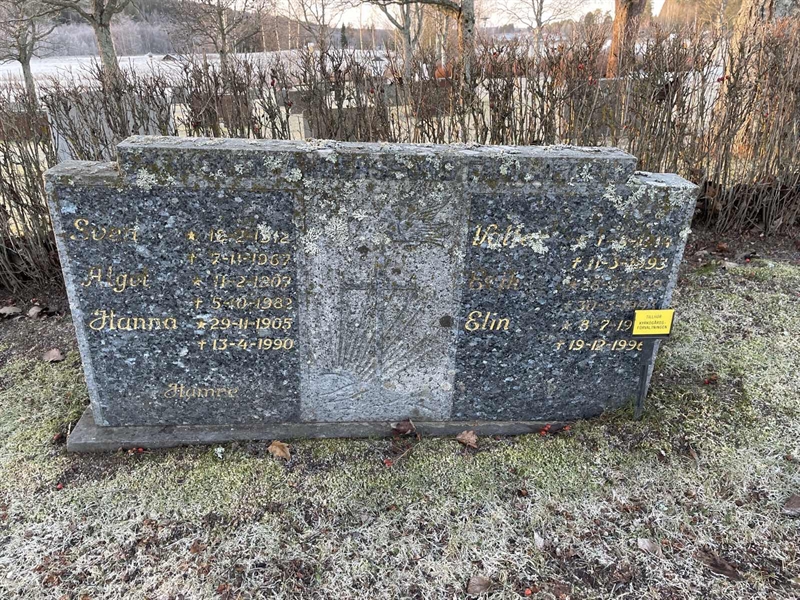 Hautatunnus: 3 H    79-84