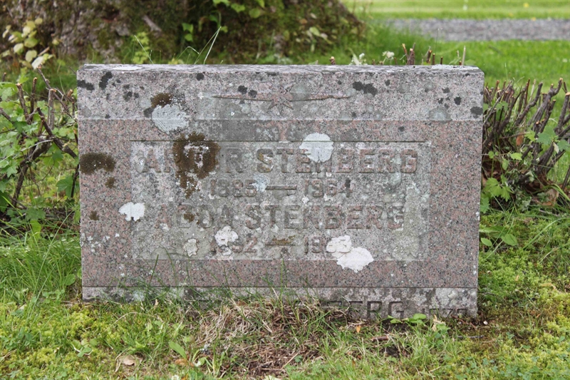 Grave number: GK SUNEM   164, 165