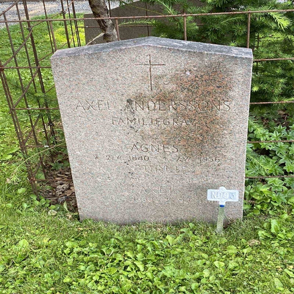 Grave number: 1 ND    93