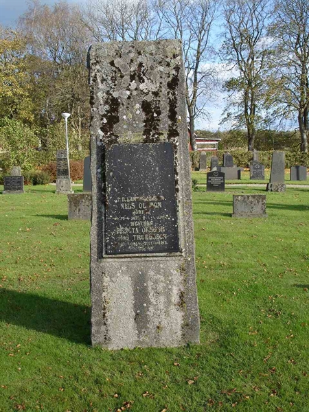 Grave number: FN T     5, 6
