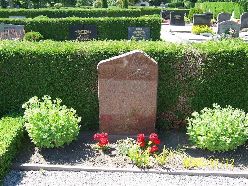 Grave number: 3 2 2    33B, 33C