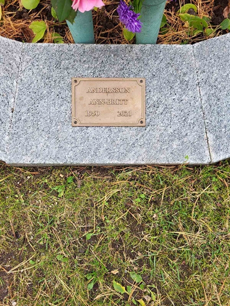 Grave number: H AG   169-170