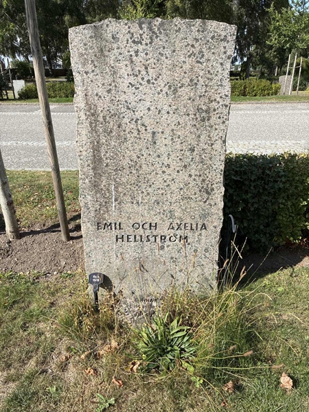 Grave number: 33 5    15-18