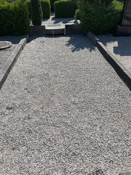 Grave number: NK V    37