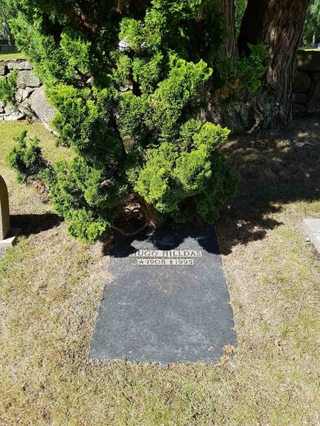 Grave number: 01  2220