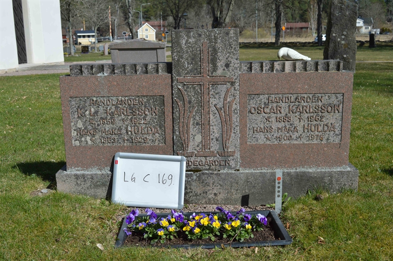 Grave number: LG C   169
