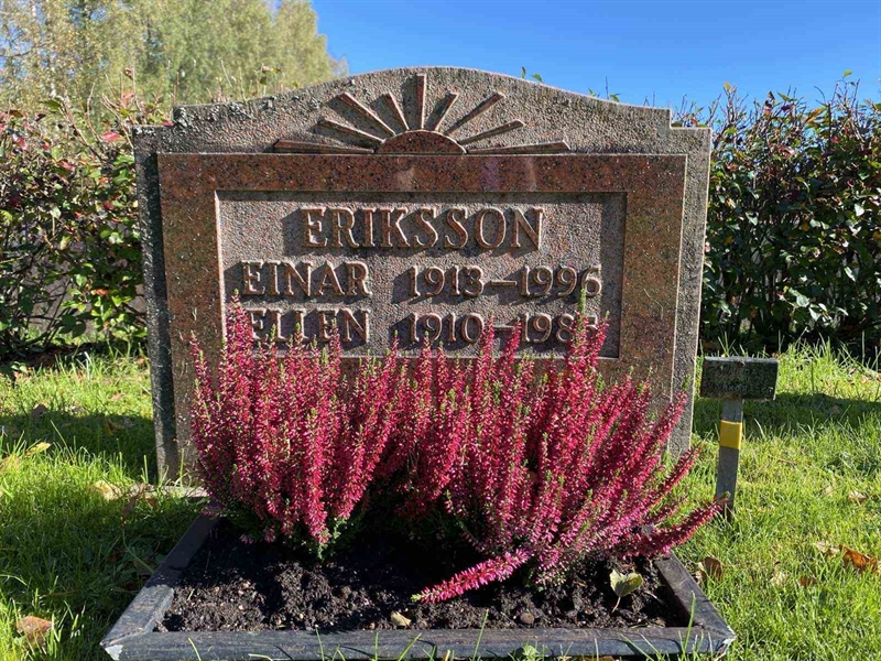 Grave number: 1 22     39